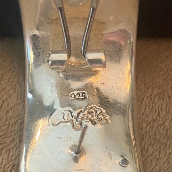 VINTAGE SILPADA 925 STERLING SILVER OMEGA POST EARRINGS - Picture 3 of 4